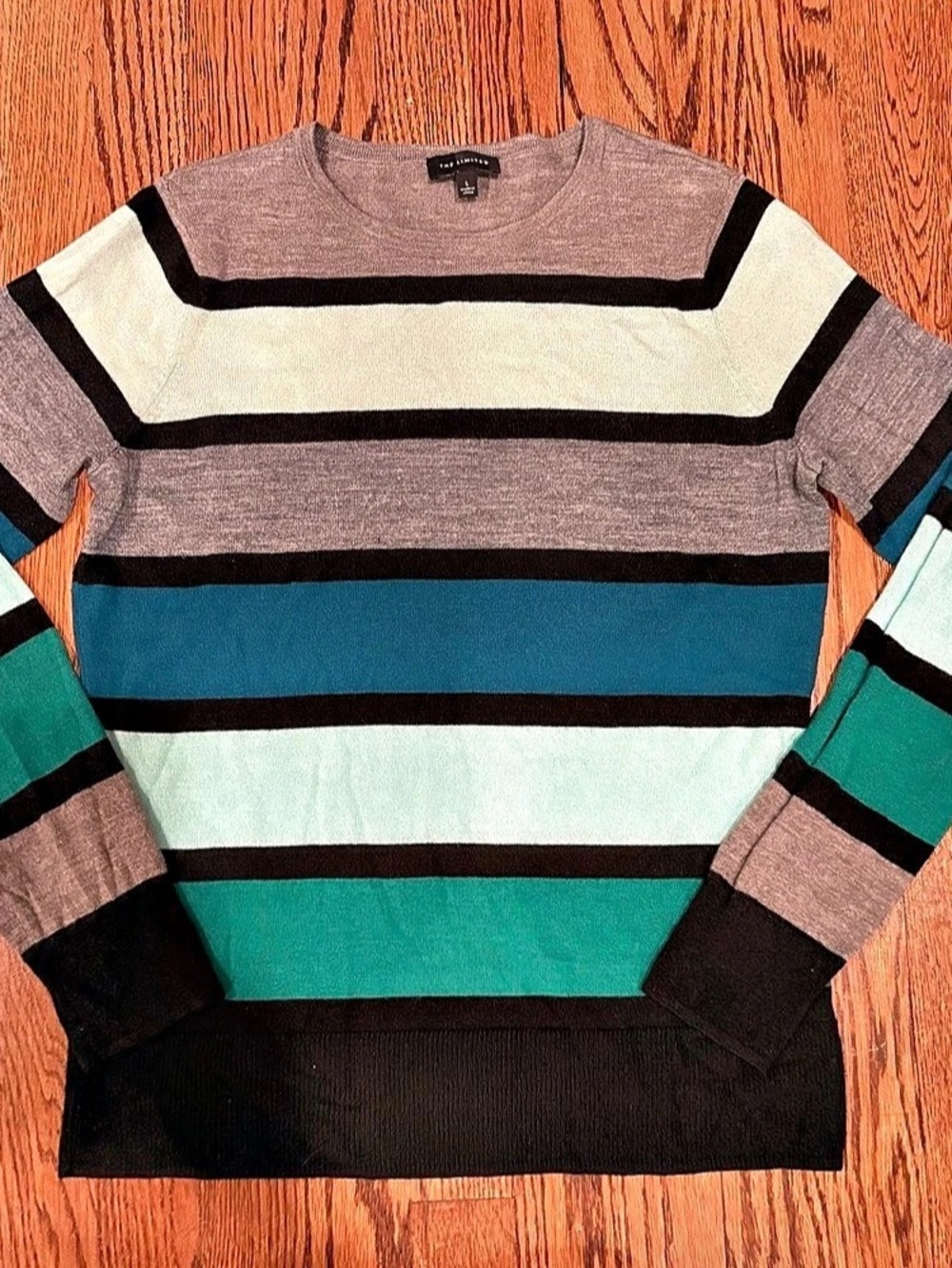 The Limited Striped Crewneck Sweater in Gray & Black Size Large
